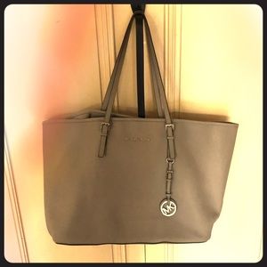 Michael Kors Tote